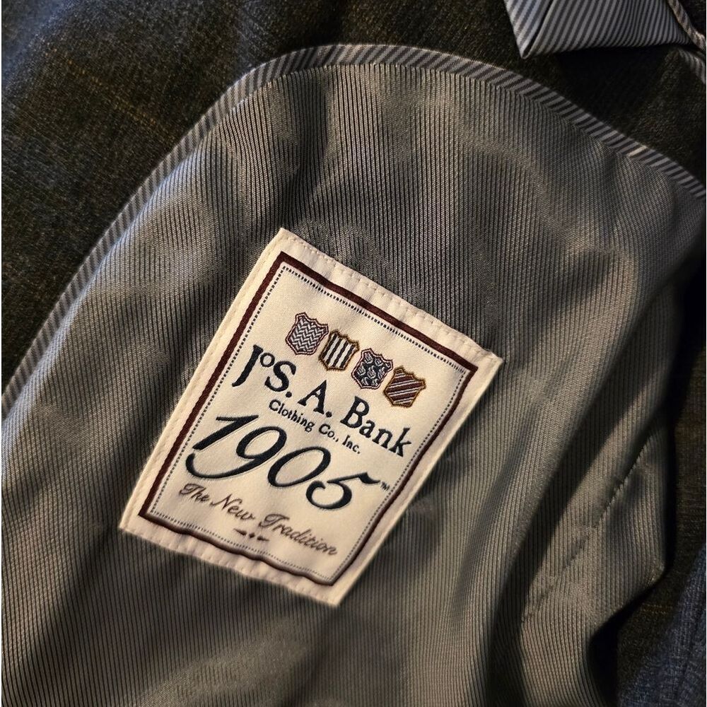 Jos. A. Bank Chatcol Brown Plaid Suit Size 43R Pants Are 36/31 - Picture 3 of 8